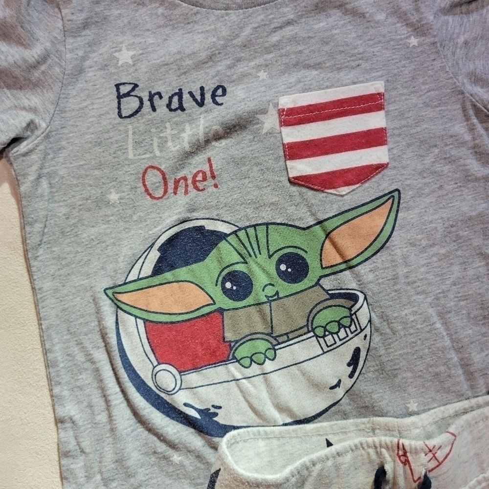 Star Wars "Brave little one" Yoda red, white blue 4th of July 2 piece 2T - Picture 2 of 5